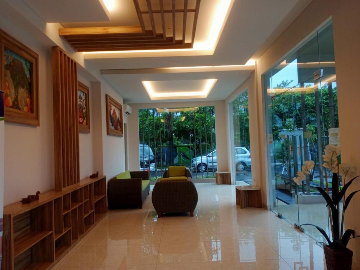 Oyo 90102 Edotel Hotel By Dbest Hospitality Бандунг Екстер'єр фото